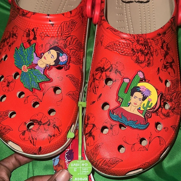 NWT Frida Kahlo x Crocs size Women’s 12 / Men’s 10 - Picture 10 of 12